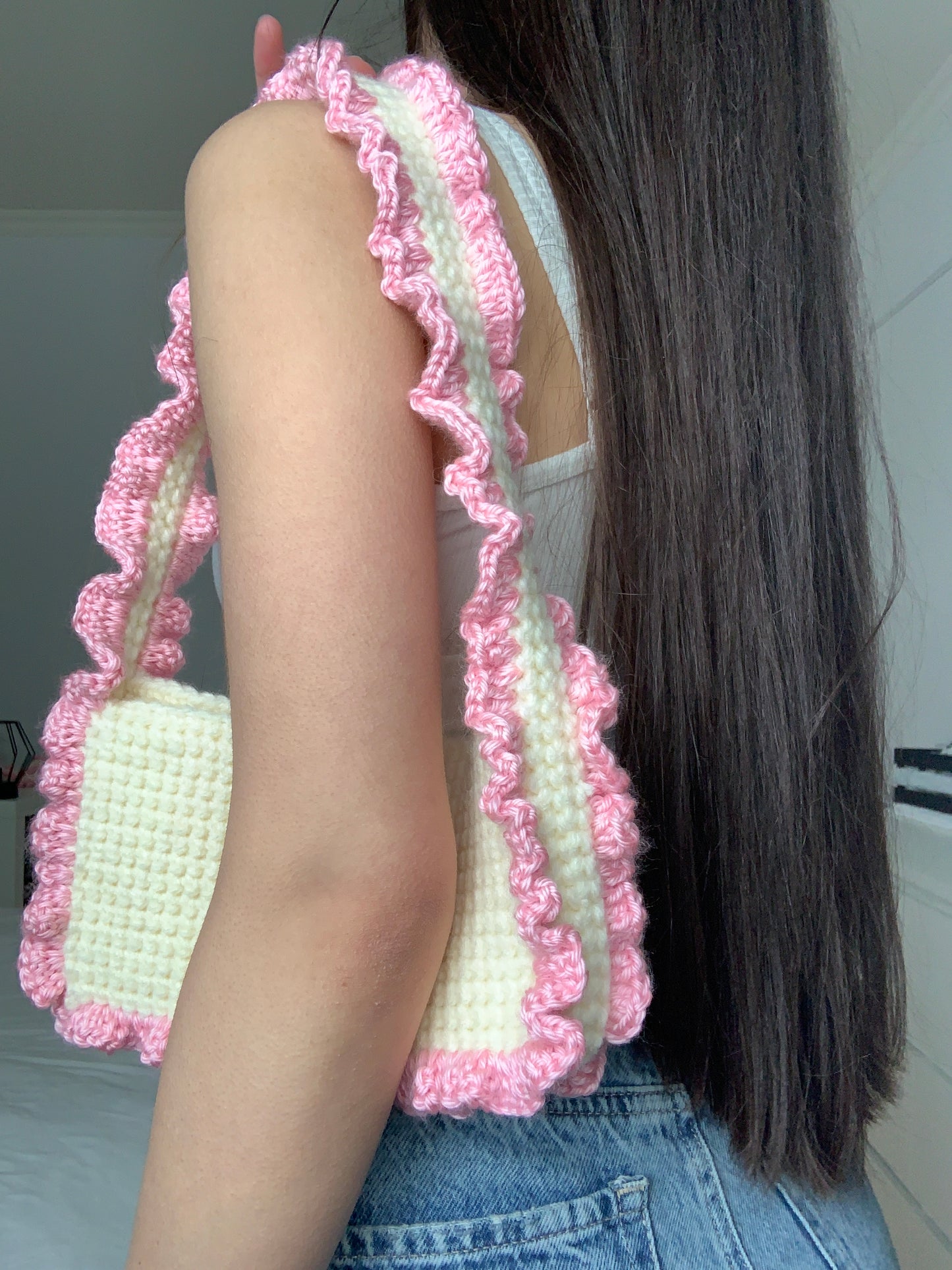 Pattern - Ruffle crochet bag